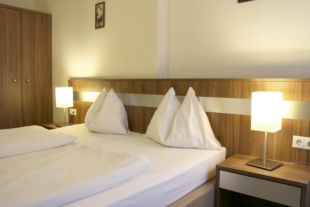 Hotel Carina Viyana Dış mekan fotoğraf