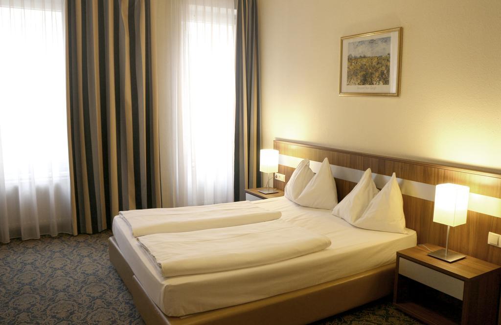 Hotel Carina Viyana Dış mekan fotoğraf