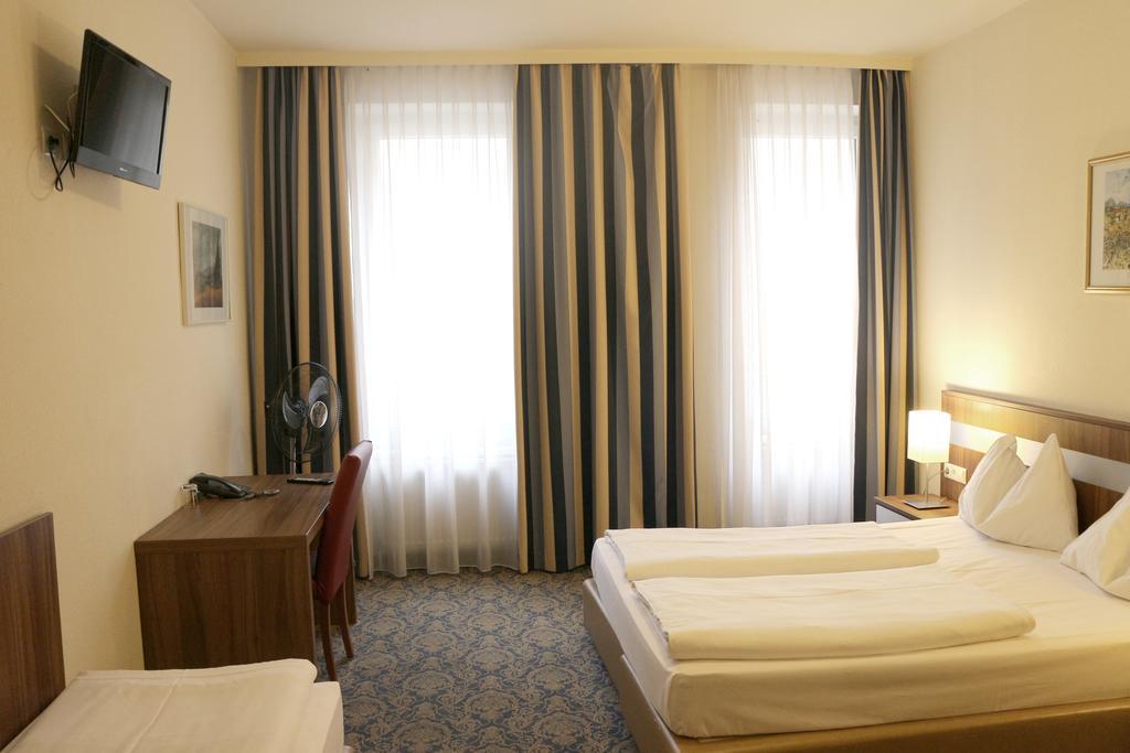 Hotel Carina Viyana Dış mekan fotoğraf