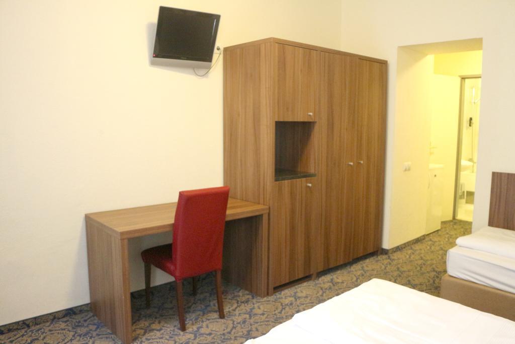 Hotel Carina Viyana Dış mekan fotoğraf