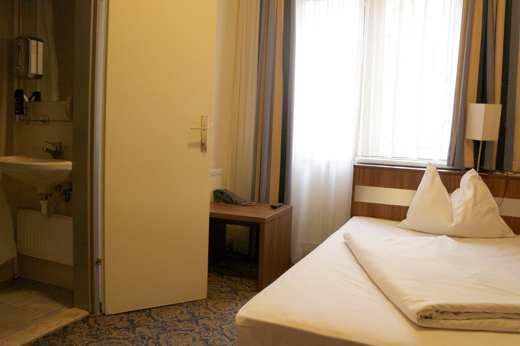 Hotel Carina Viyana Dış mekan fotoğraf