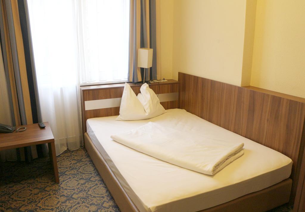 Hotel Carina Viyana Dış mekan fotoğraf